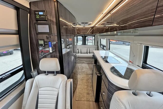 Luxury Private Van to Pikes Peak Garden of Gods - Why this private Colorado day trip works