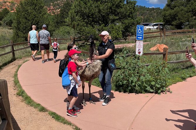 Luxury Private Van to Pikes Peak Garden of Gods - A look at Manitou Springs