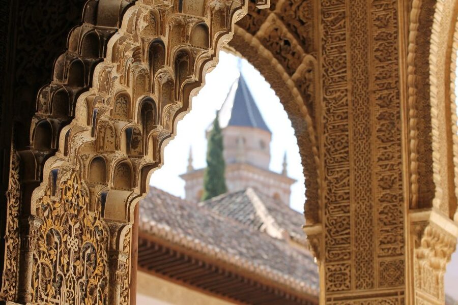 Malaga: Granada Day Trip with Alhambra, Palaces and Gardens - The ride from Malaga to Granada