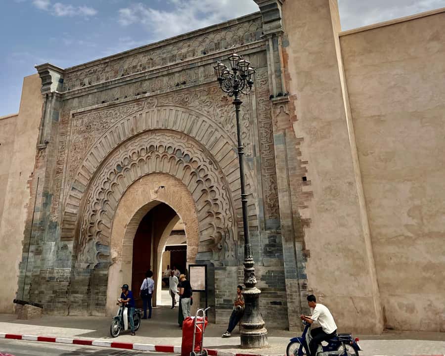 Marrakech: Majorelle & Menara Garden Tour and Carriage Ride - Guides, drivers, and the practical side of the day