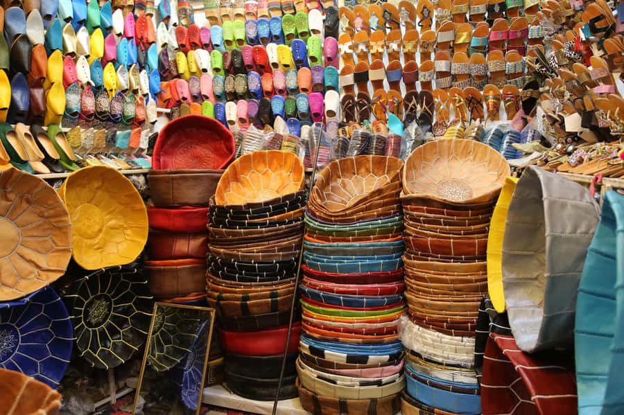 Marrakech: Medina, Souks, Artisans Guided Tour with Mint Tea - Key points to know before you book