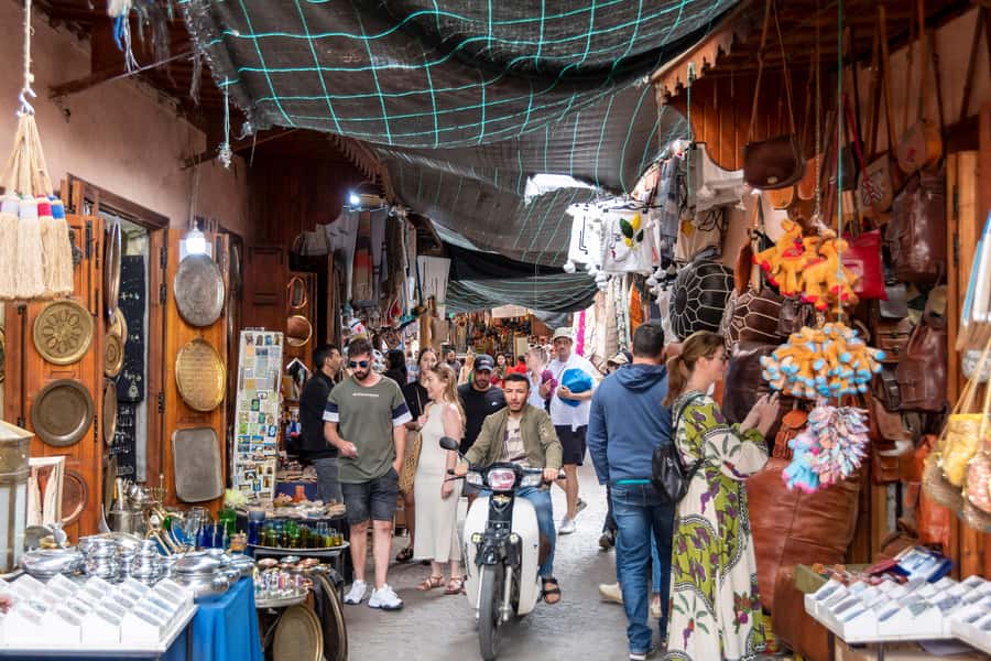 Marrakech: Medina, Souks, Artisans Guided Tour with Mint Tea - Souk Semmarine and the leather craft