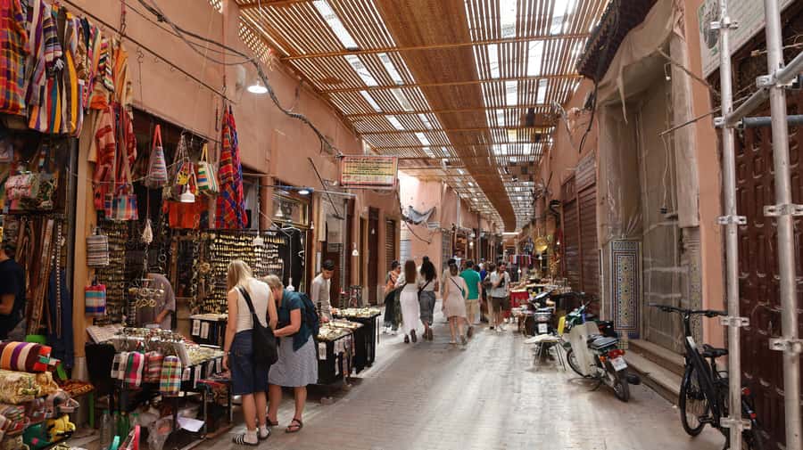 Marrakech: Medina, Souks, Artisans Guided Tour with Mint Tea - Souk El Attarine and the scent of the market