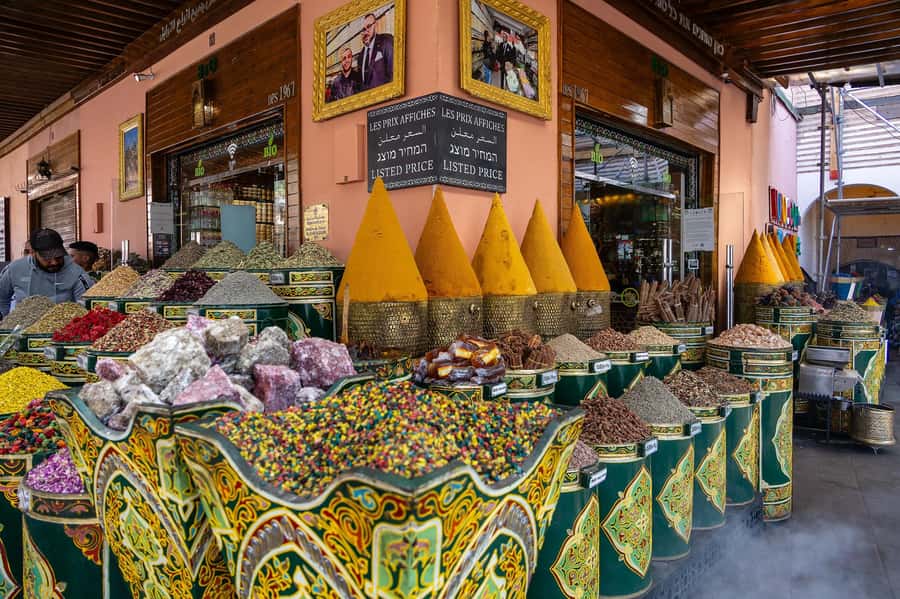 Marrakech: Medina, Souks, Artisans Guided Tour with Mint Tea - Mint tea and a welcome pause