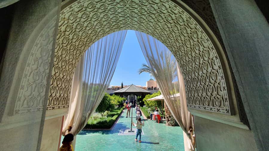 Marrakech Tuk-Tuk Tour with Photography Museum+Secret Garden - Riding deeper into the Medina