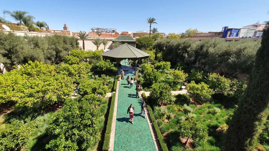 Marrakech Tuk-Tuk Tour with Photography Museum+Secret Garden - Meeting Koutoubia Mosque and starting the ride