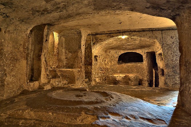 Mdina, Rabat, Dingli cliffs, San Anton gardens, Ta' Qali & Mosta guided tour - Ta Qali Crafts Village: useful shopping, uneven value