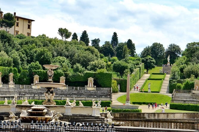 Medici's Mile Walking Tour plus Pitti Palace or Boboli Gardens Ticket - What the Medici’s Mile route actually delivers