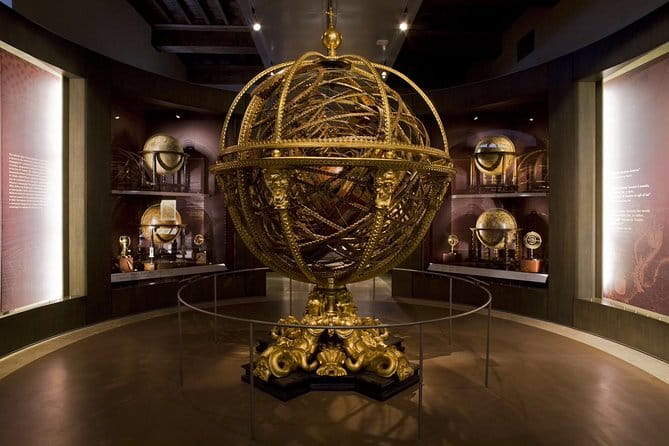 Medici's Mile Walking Tour plus Pitti Palace or Boboli Gardens Ticket - Santa Felicita and the Vasari Corridor reality check