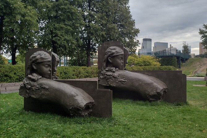 Minneapolis Sculpture Garden: A Self-Guided Walking Tour - How Much Time Should You Allow?