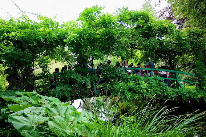 Monet's House and Garden & Giverny Village - Exploring Giverny village after the garden