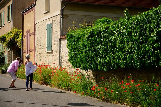 Monet's House and Garden & Giverny Village - Timing, comfort, and small practical details
