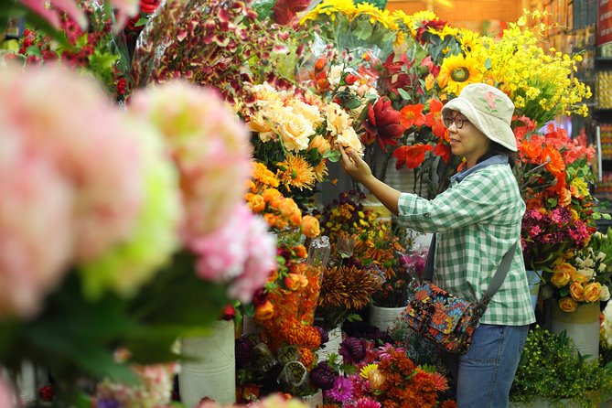 Morning Buddhist Almsgiving, Grand Palace and Flower Market Tour in Bangkok - Is the $106.33 price fair?
