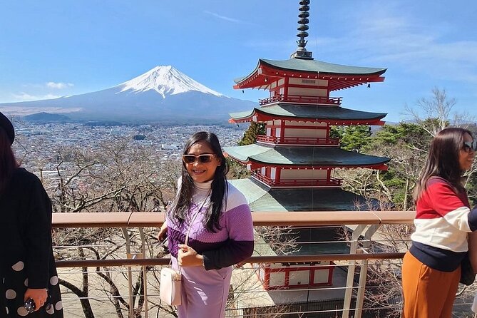 Mt. Fuji Day Trip from Tokyo with English Speaking Driver Guide - Oshino Hakkai offers a compact village visit