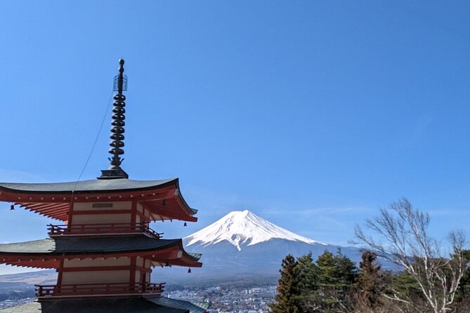 Mt. Fuji Day Trip from Tokyo with English Speaking Driver Guide - Lake Kawaguchiko starts the scenic part