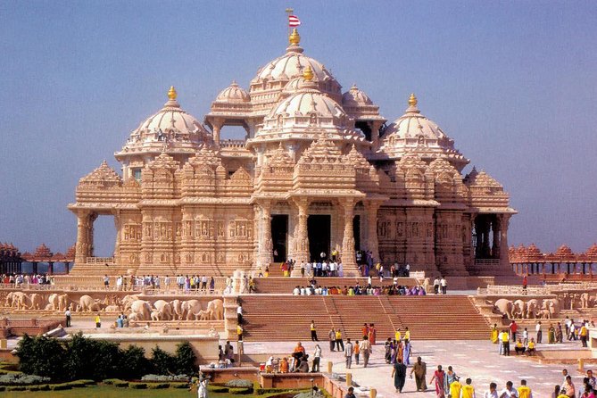 Mughal Heritage Tour Including Lodhi Garden, Humayun Tomb and Akshardham Temple - Humayun’s Tomb is the architectural centerpiece