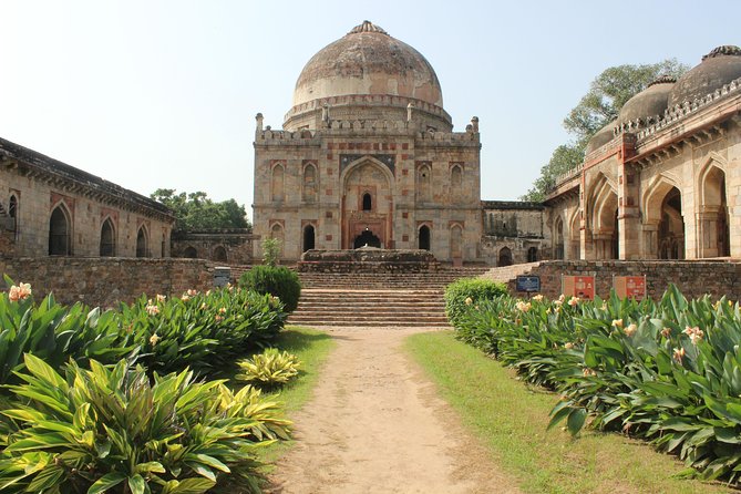Mughal Heritage Tour Including Lodhi Garden, Humayun Tomb and Akshardham Temple - What to wear and pack for a smoother visit