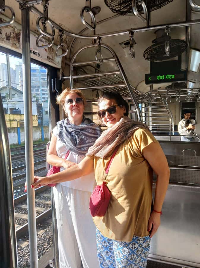 Mumbai:Dhobi Ghat Laundry,Dharavi Slum & Flower market Tour - What makes the Dharavi walk worthwhile