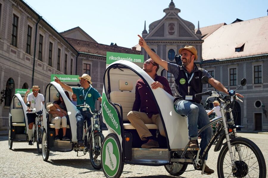 Munich: Old Town and English Garden Rickshaw Tour - What the private format adds