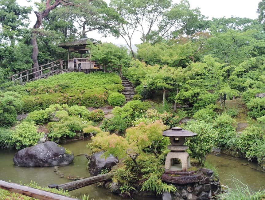 Nara: Yoshikien and Isuien Gardens Tour with Tea Tasting - Booking and practical advice