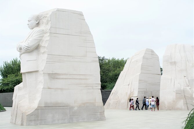 National Mall & Cherry Blossoms Tour with Optional Museum Tickets - Vietnam, Korea, and the Vietnam Women’s Memorial