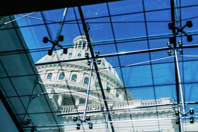 National Mall Tour with 10 Stops & U.S. Capitol or Museum Entry - FDR and Martin Luther King Jr. on the Tidal Basin