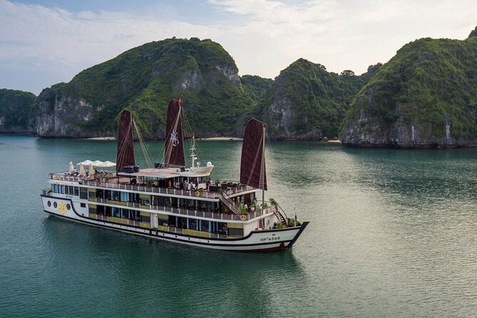 Orchid Cruises Halong Bay 3 Day/2Night on 5 Star - Day three: canoeing near Toi Sang cave