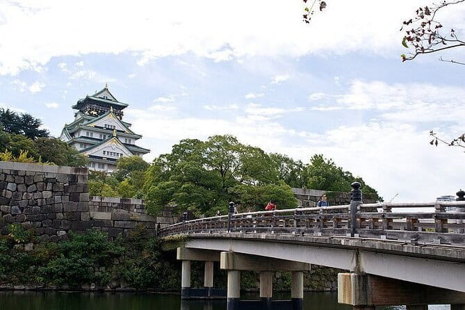Osaka and Nara Attractive One Day private Tour - Why this route works in one busy day