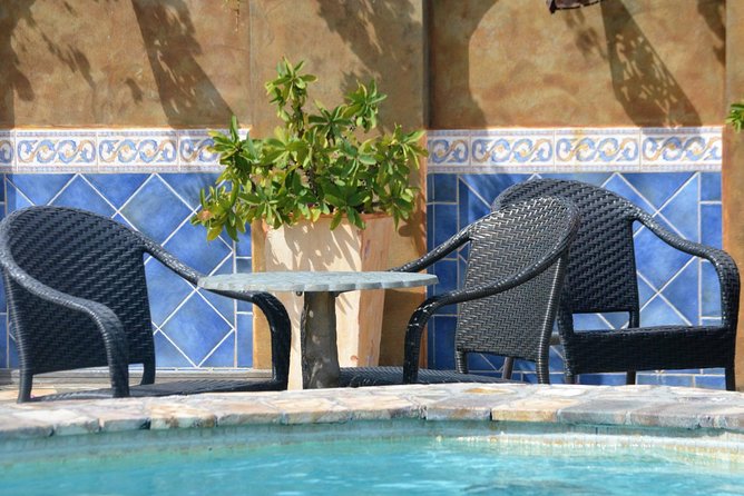 Palms Court Gardens and Restaurant Day Pass - Rain, shade, and other small risks