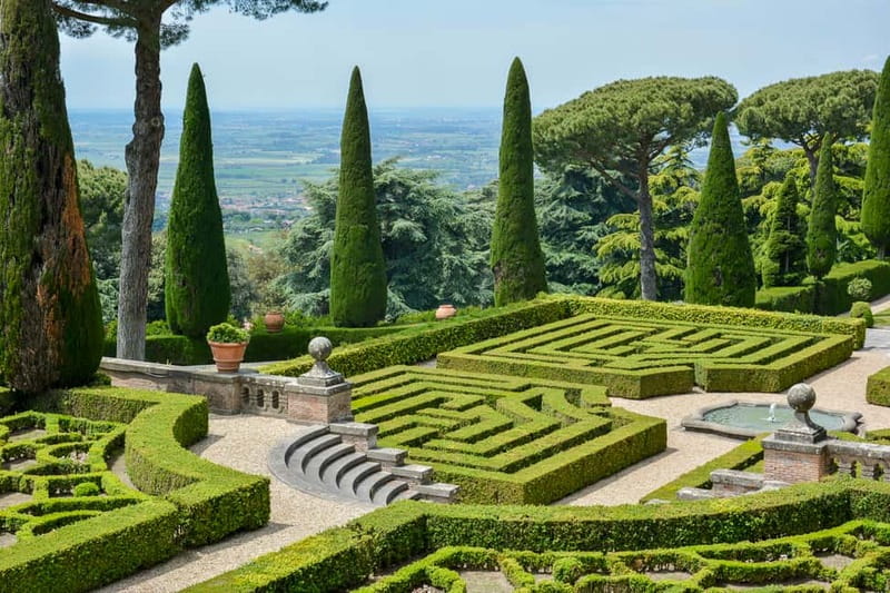 Papal Palace and Secret Garden Ticket and Audio Guide - The Moro Garden and Secret Garden