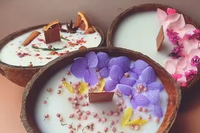 Paris 1e: Botanical scented Candle Making Workshop - The hands-on candle-making process