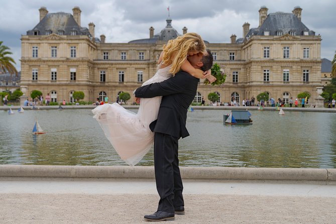 Paris Luxembourg Garden Wedding Vows Renewal Ceremony with Photo Shoot - The Musée du Luxembourg portion