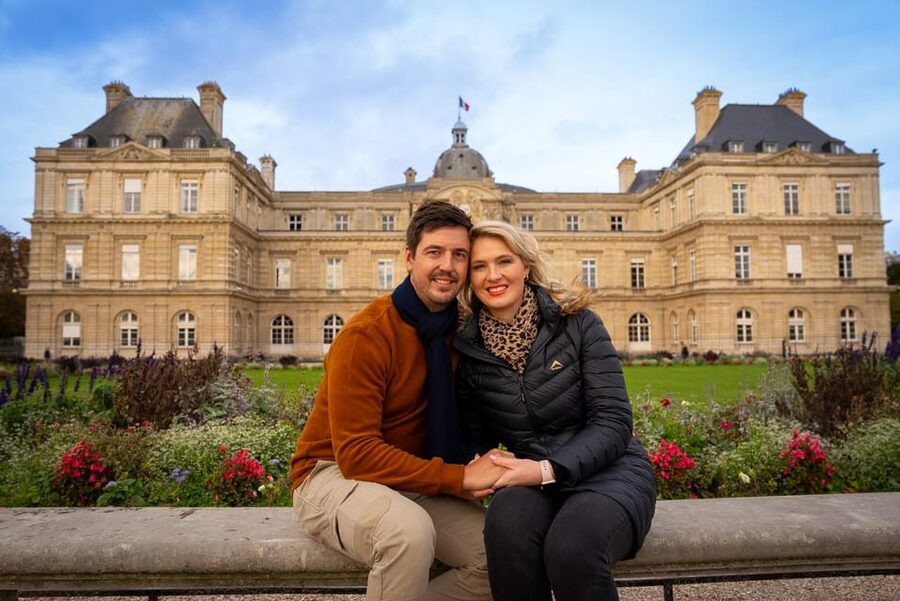 Paris: Private photo shooting at the Luxembourg Garden - Meeting at the Jardin du Luxembourg