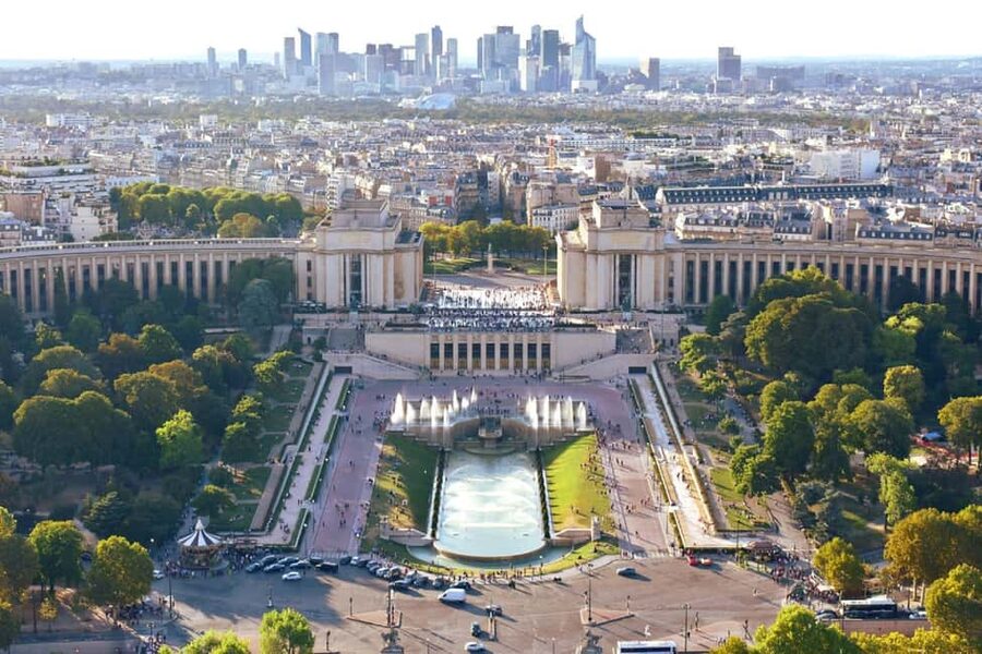 Paris: Skip-the-Line Eiffel Tower and Trocadero Gardens Tour - Entering the Eiffel Tower with second-floor access