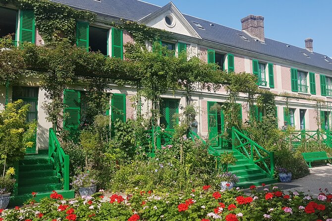 Paris to Giverny private tour Monet gardens house skip-the-line - Entering Monet’s house and gardens in Giverny