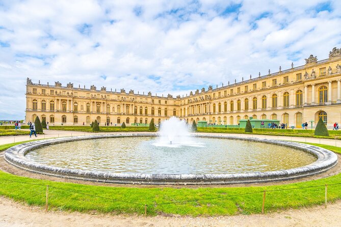 Paris: Versailles Palace with Gardens and Estate Entrance Ticket - The gardens are the great payoff
