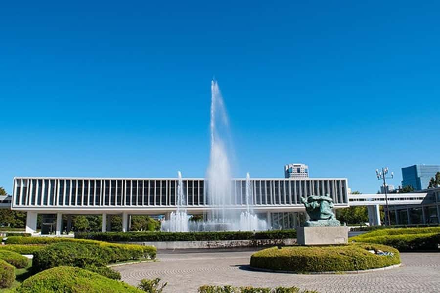 Peace Memorial Park, Hiroshima Castle, & Garden Private Tour - Who should book this Hiroshima tour?