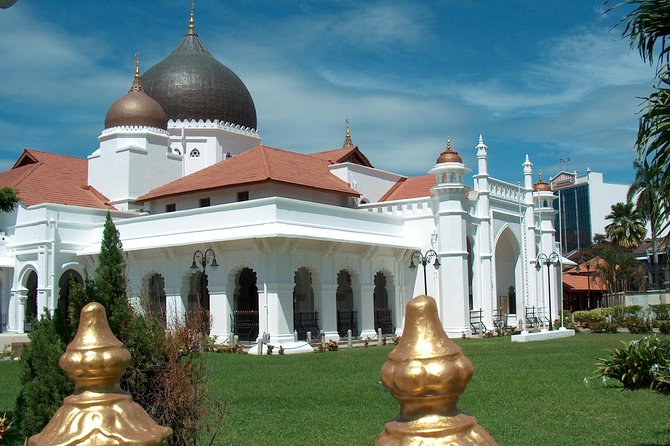 Penang Half Day City Tour Including Tropical Spice Garden - Kapitan Keling Mosque and its mixed design