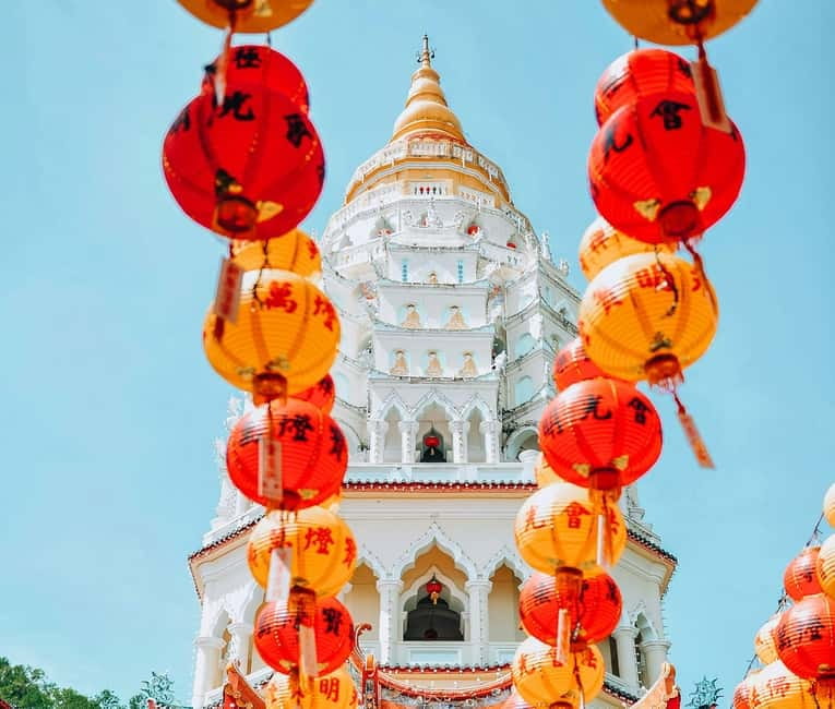 Penang: Private Highlights Tour with Temples, Hill & Gardens - Dhammikarama Burmese Temple across the street