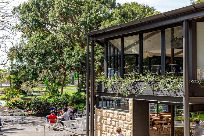 Picnic in the Royal Botanic Gardens for 2 - Finding your own table beneath the trees