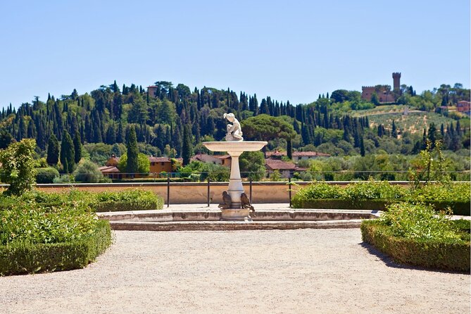 Pitti Palace and Boboli Garden Timed Entry Ticket with Audio Tour - Arriving at Palazzo Pitti
