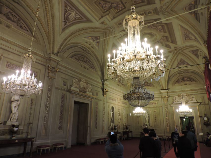 Pitti Palace and Boboli Gardens Private Tour - Languages, timing, and what to bring