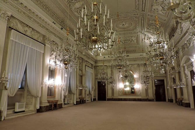 Pitti Palace - Private Tour At Galleria Palatina Incl. Tkts To Boboli Gardens - What this private Pitti Palace visit really offers