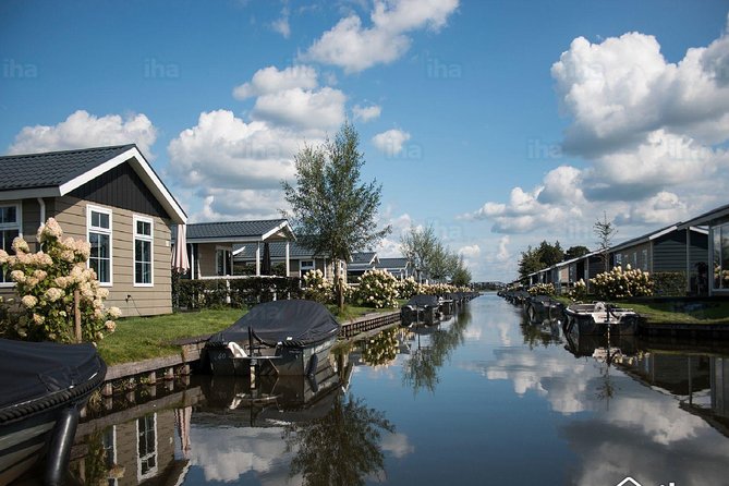 Private Day Trip to the Keukenhof Gardens and Giethoorn - The good and the less good
