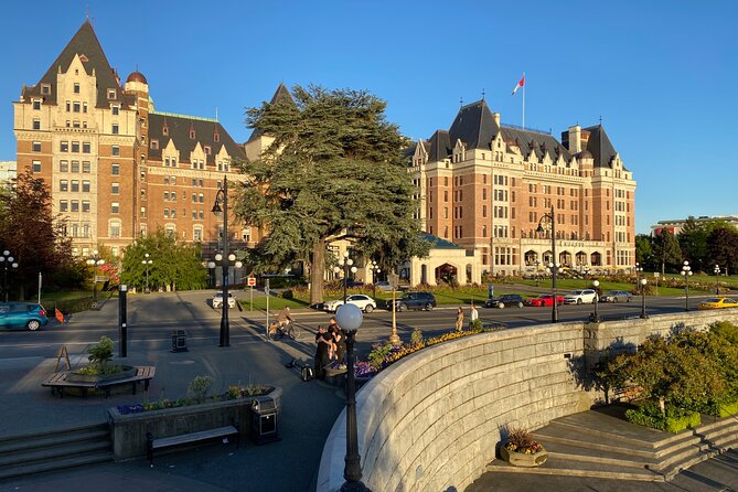 Private Deluxe Tour of Victoria & to Butchart Gardens (5 hrs) - Fan Tan Alley and Victoria’s Chinatown