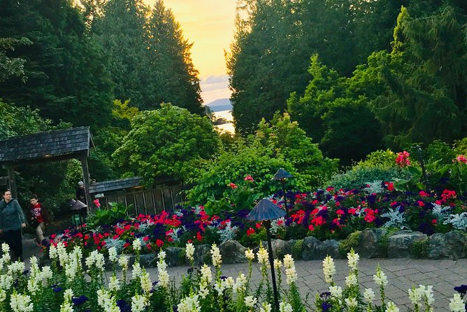 Private Deluxe Tour of Victoria & to Butchart Gardens (5 hrs) - Beacon Hill Park and Government House