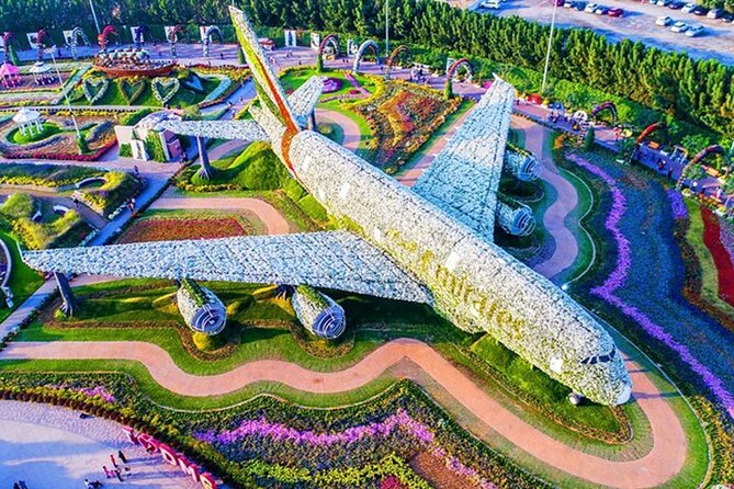 Private Dubai City Tour with Miracle Garden Ticket - Palm Jumeirah and Atlantis show Dubai’s ambition