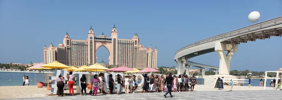 Private Dubai CityTour with Miracle Garden or Global Village - Seeing modern Dubai from Burj Khalifa to the Palm