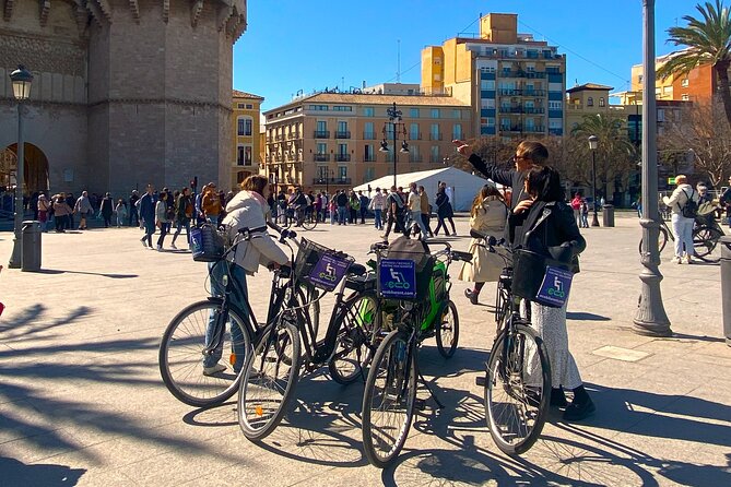 Private E-Bike City Tour of Valencia's History, Gardens - Why this route works for a first look at Valencia