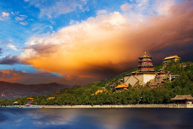 Private Garden Tour: The Summer Palace and Beijing Botanical Garden - Entering the Summer Palace through East Palace Gate